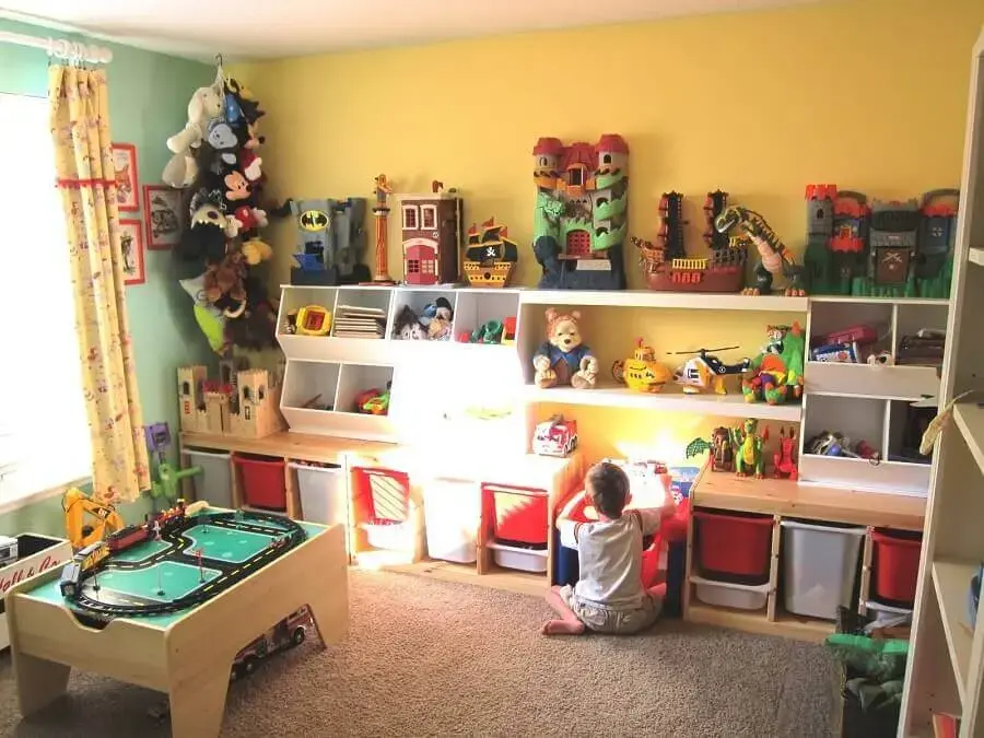 organização de brinquedos criativa e econômica