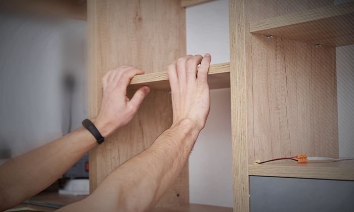 Quanto Custa Contratar um Profissional para Instalar Prateleiras?