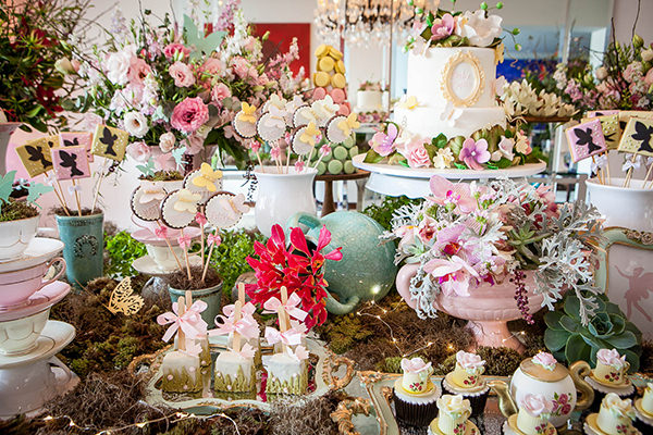 Iluminação Mágica: Dicas para Usar Luzes de LED e Neon na Decoração Jardim Encantado