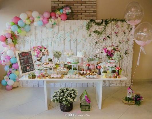 DIY Jardim Encantado: Crie Lembrancinhas e Flores de Papel Incríveis