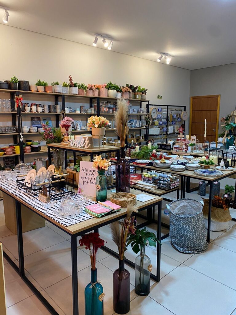 onde comprar abacaxi decorativo tropical em cerâmica esmaltada