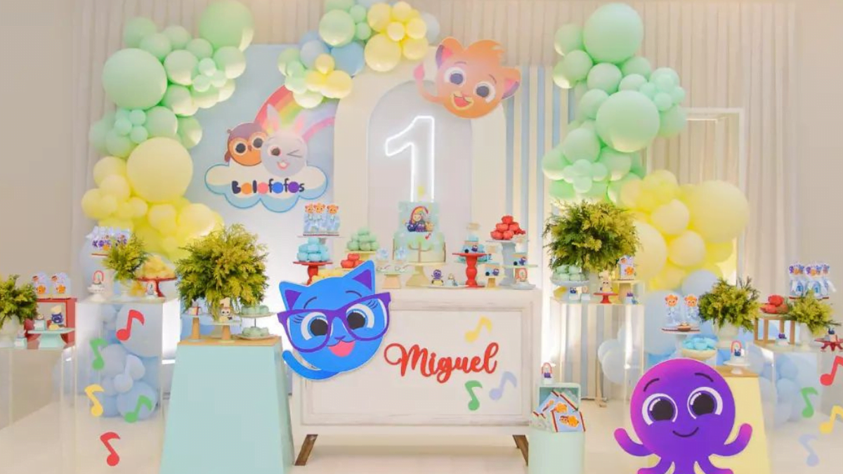 custo decoração festa bolofofos menina luxo orçamento