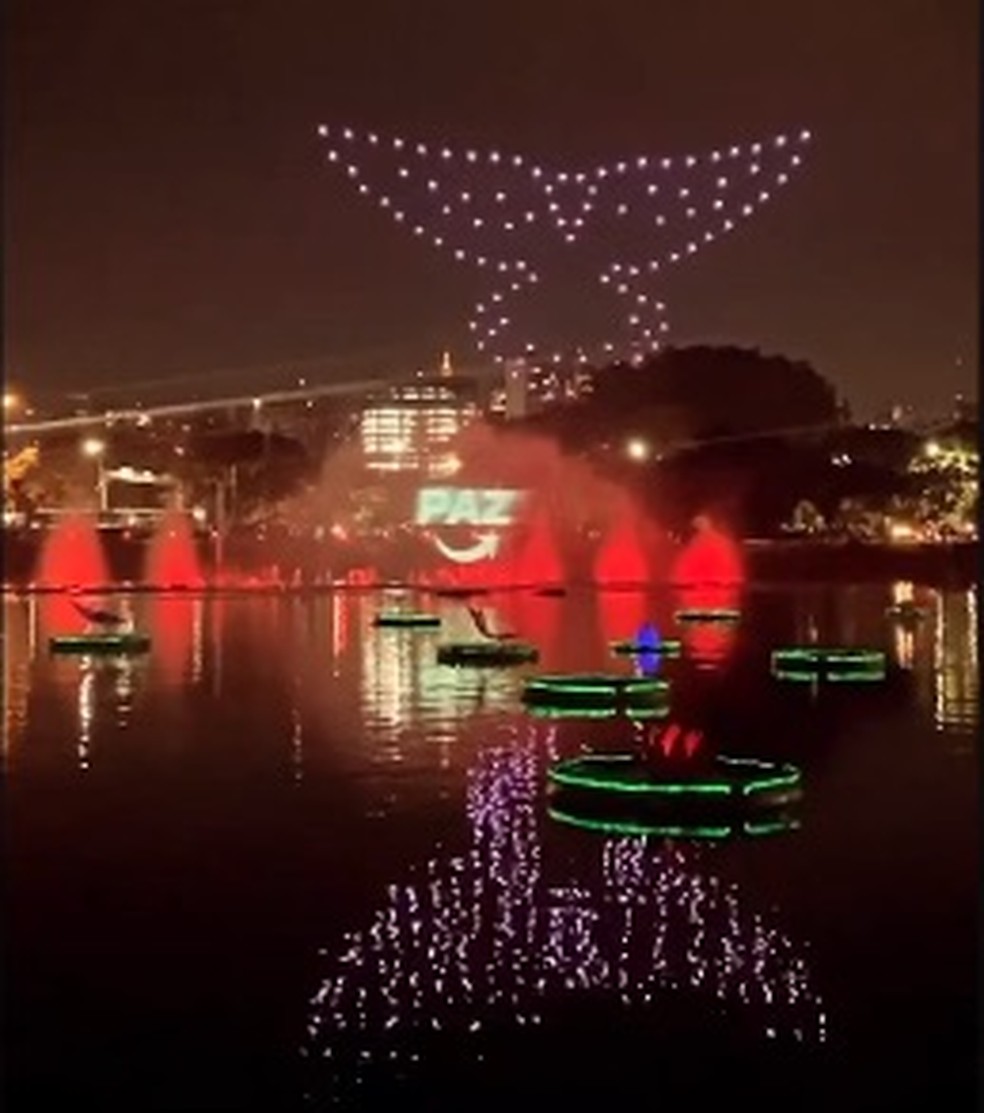 árvore de natal gigante ibirapuera