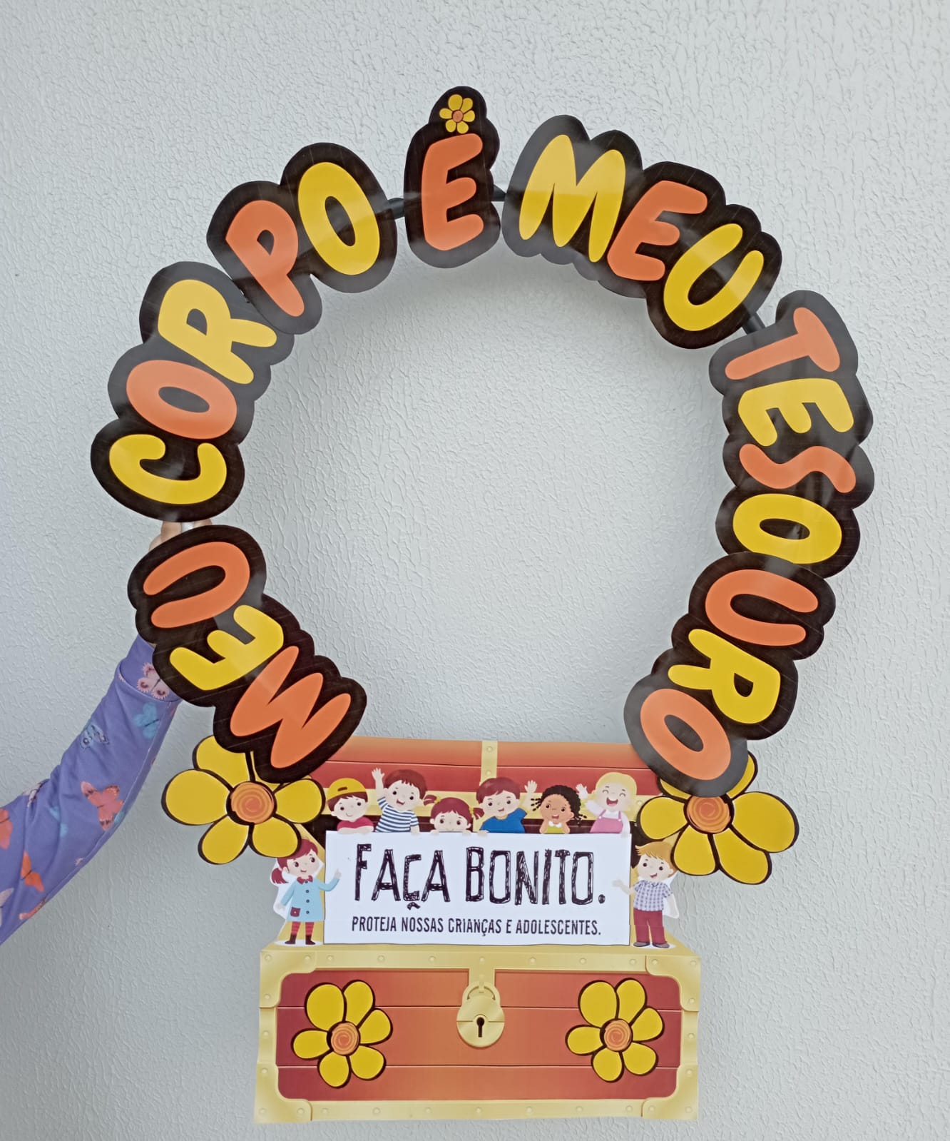 custo decoração maio laranja barata