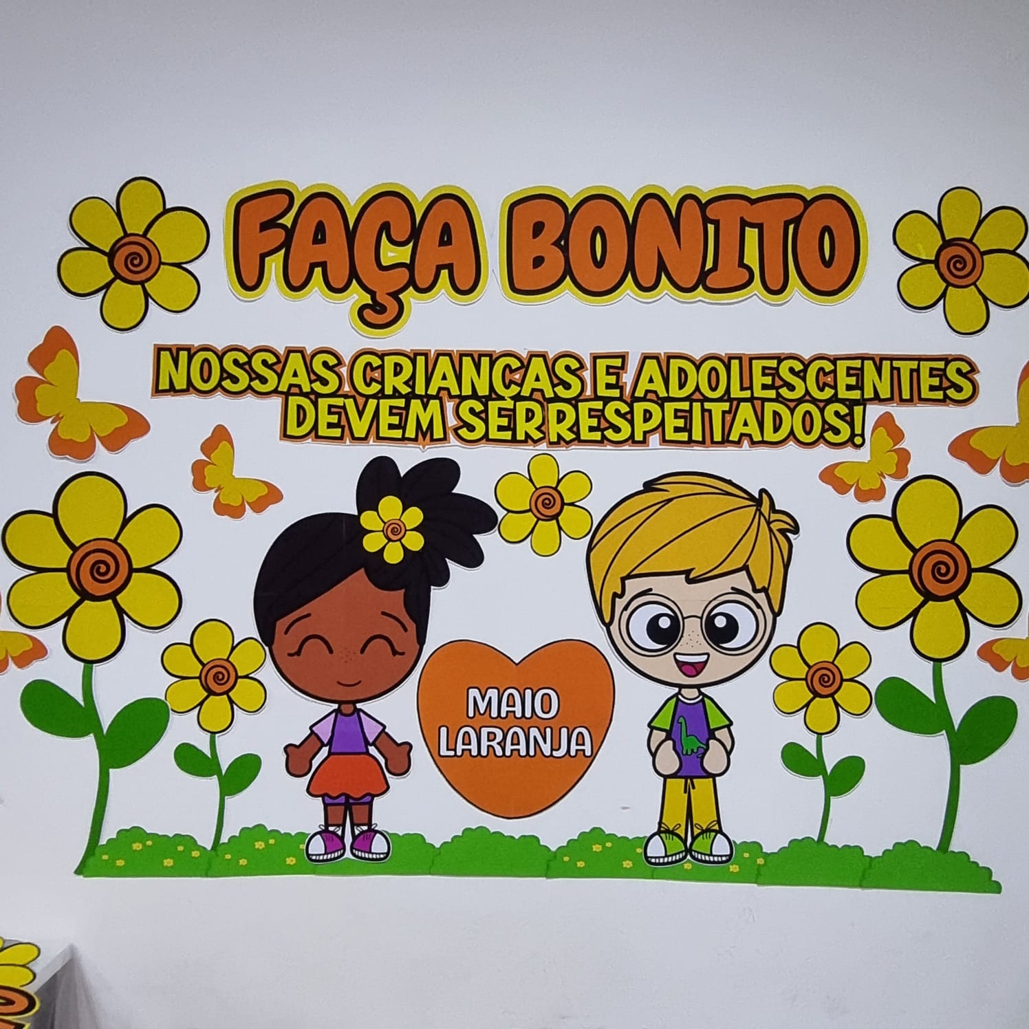 materiais decoração maio laranja tnt ou eva
