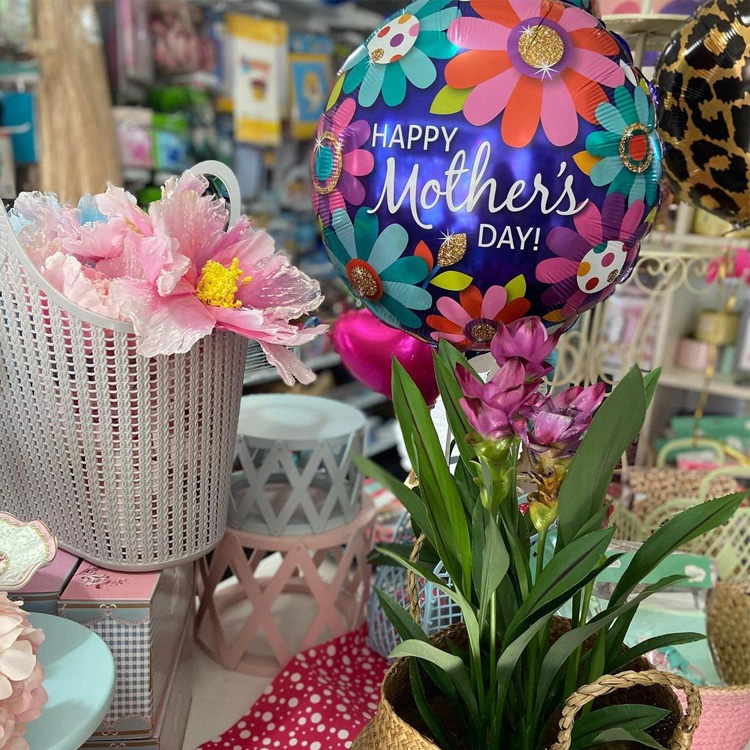 adesivo de parede ou papel de parede para quarto de bebê