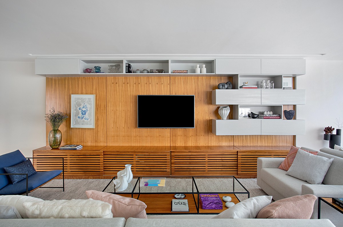 Como Escolher o Painel de TV Ideal para Sua Sala: Guia Completo