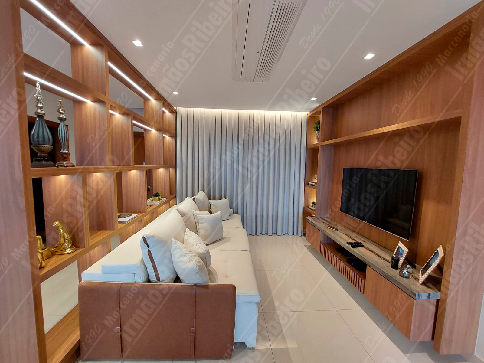 Móveis Planejados vs. Sob Medida: Qual a Melhor Opção para Seu Orçamento?