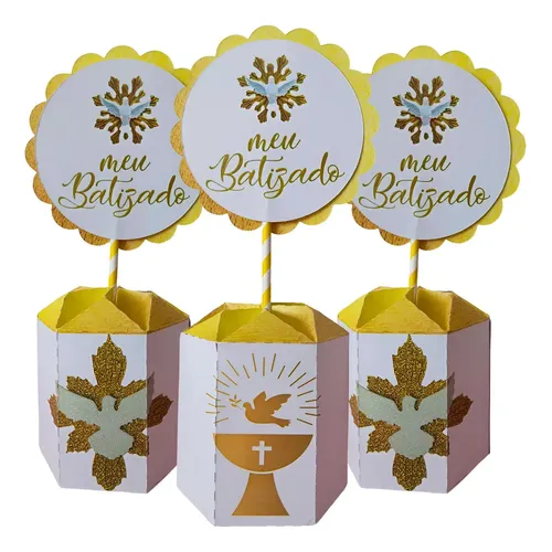 Mesa de batizado com bolo temático