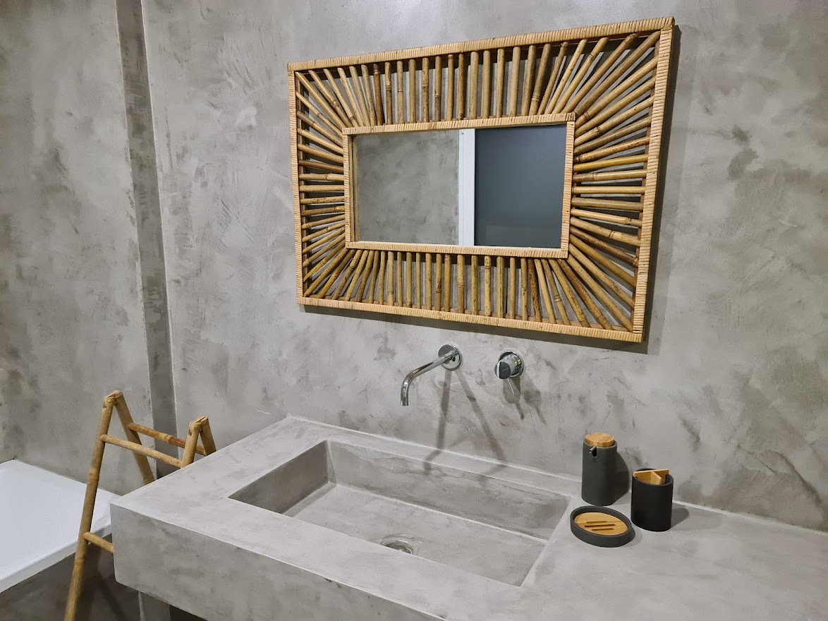 Durabilidade e Manutenção do Microcimento: O Que Você Precisa Saber