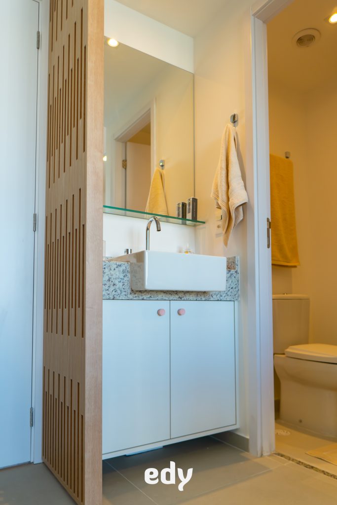 mini banheiro vs banheiro completo: qual a melhor opção?