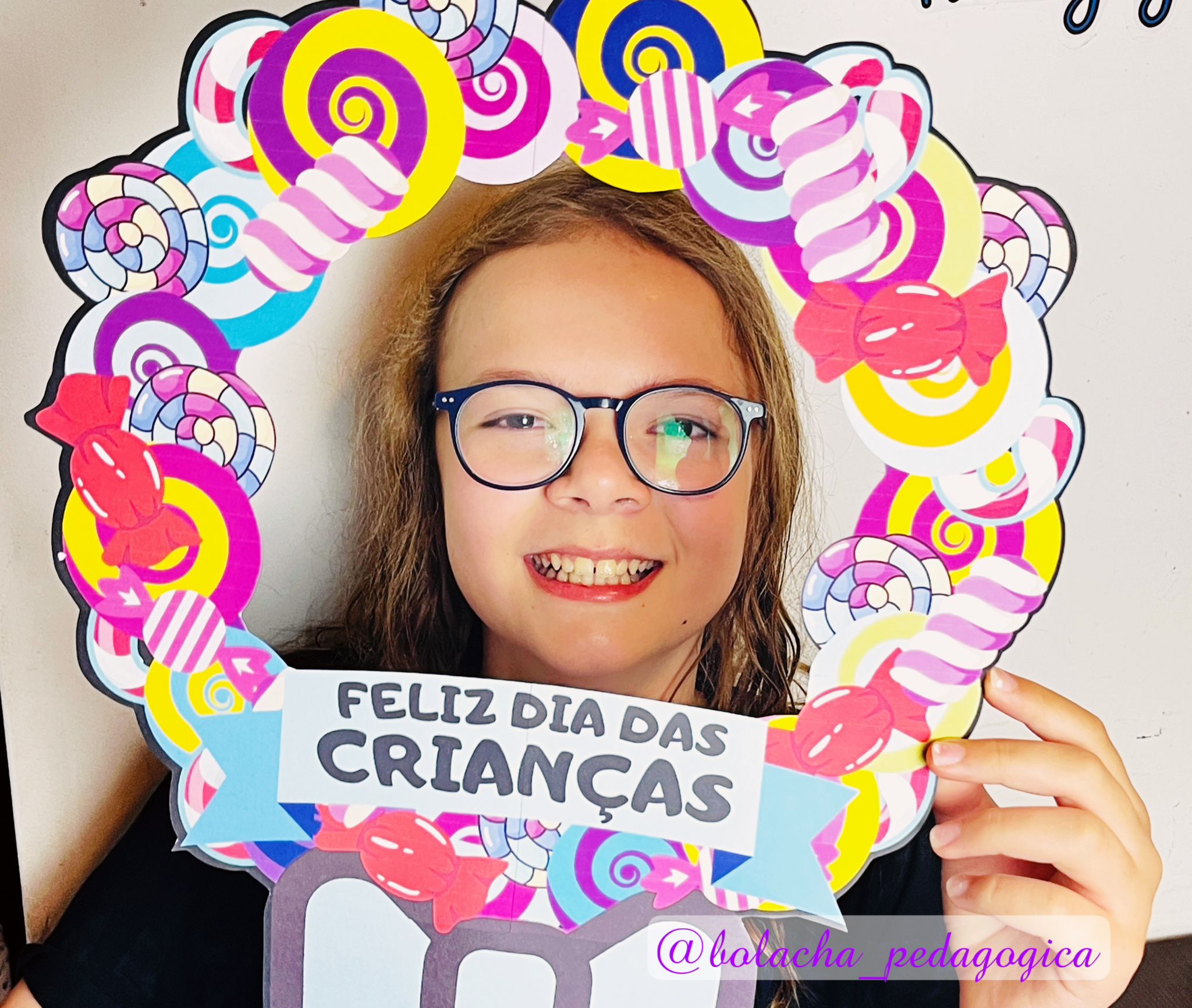 moldura dia das crianças freepik