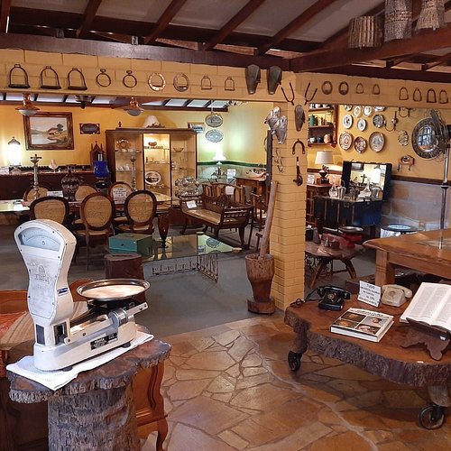 Móveis Vintage vs. Antiguidades: Entenda as Diferenças e Valorize Sua Peça