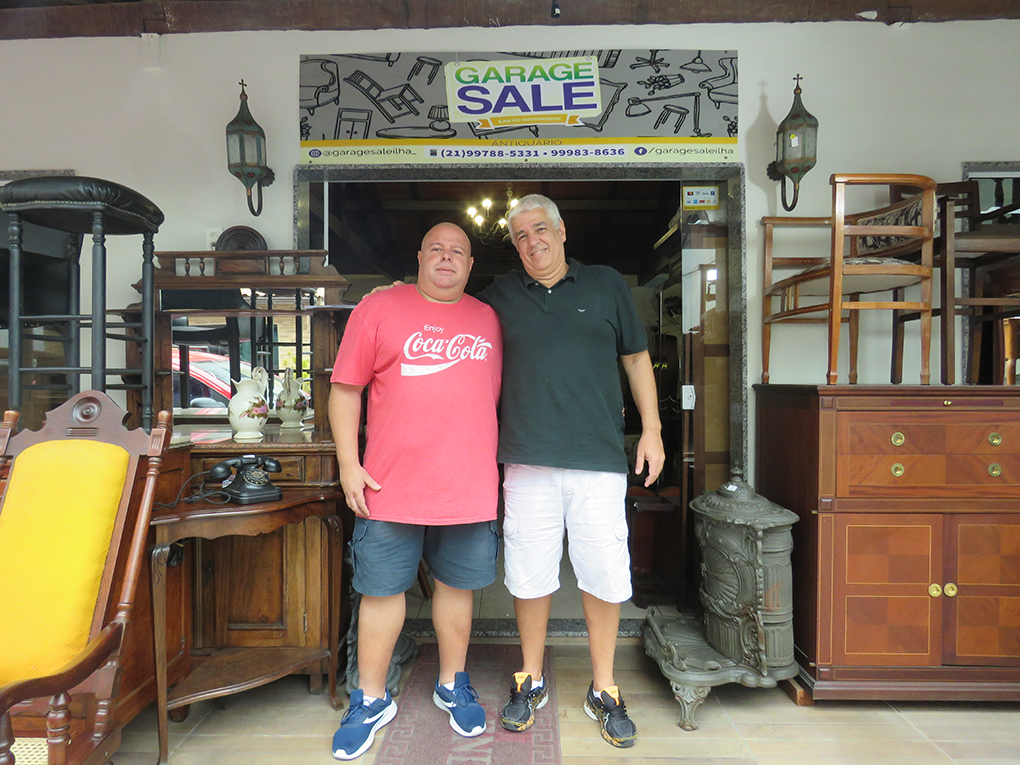 Guia Completo: Como Avaliar a Autenticidade de um Móvel de Antiquário