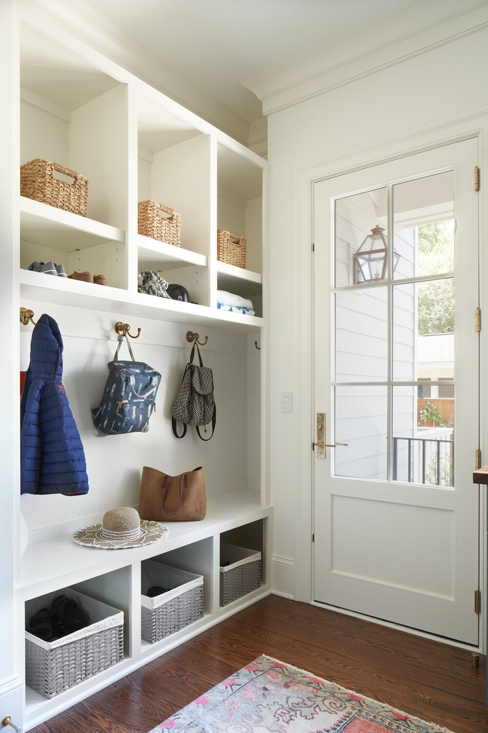 transformar closet em mud room
