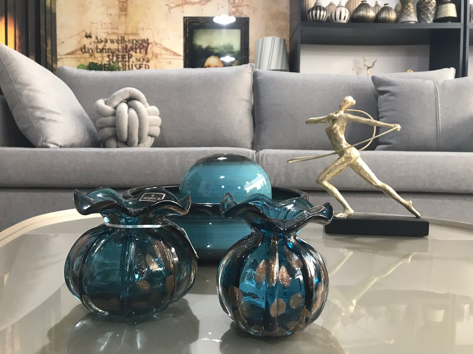 Guia Completo de Cores para Decoração em 2026: Azul Puro e Verde Oliva; Como Escolher Vasos Decorativos: Tipos