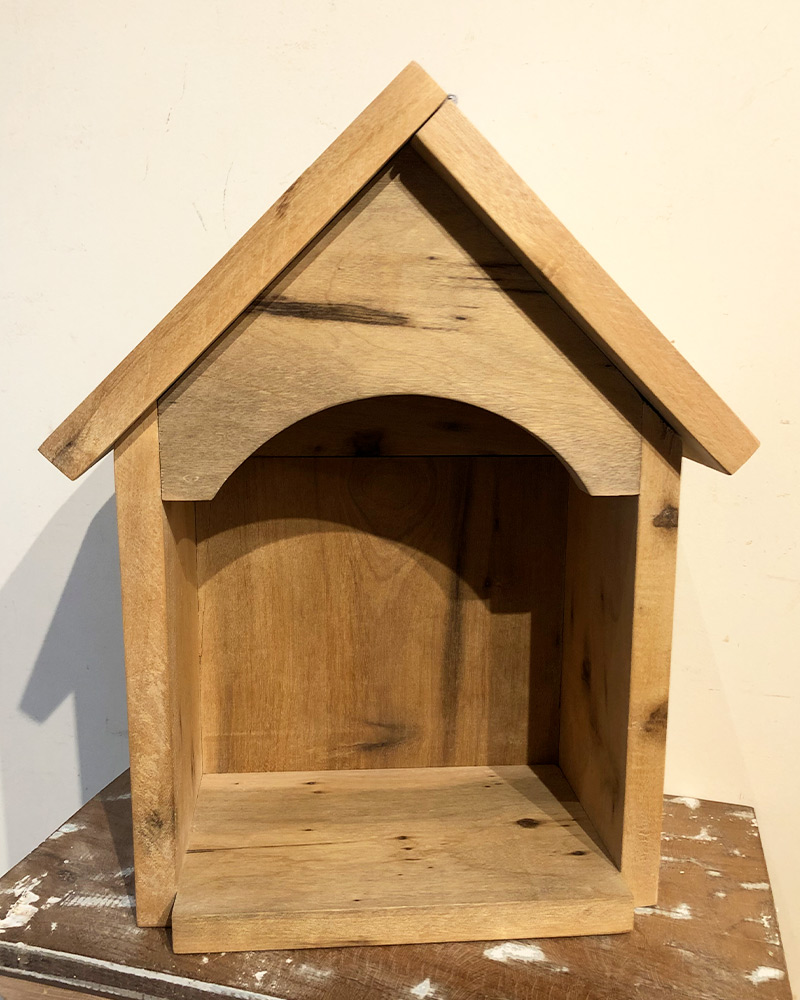 oratório de madeira