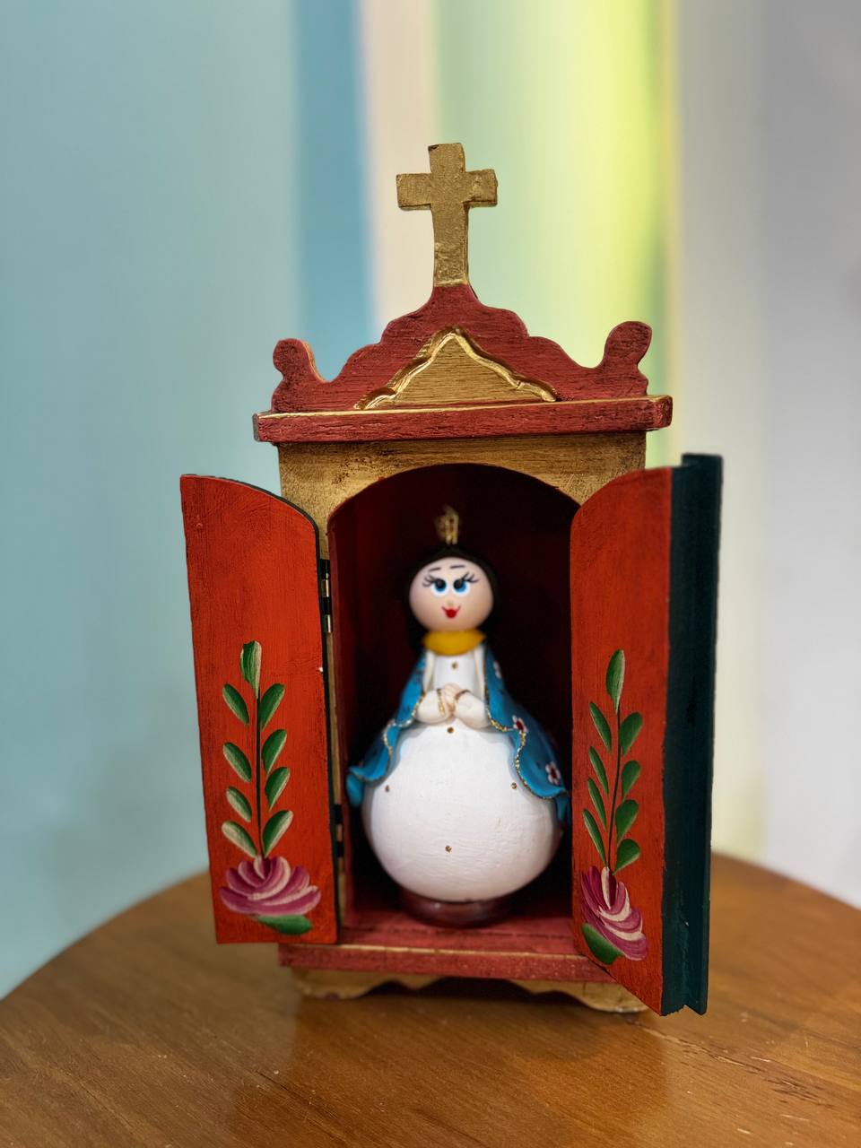 oratório de madeira