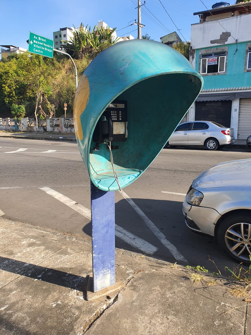 telefone público antigo