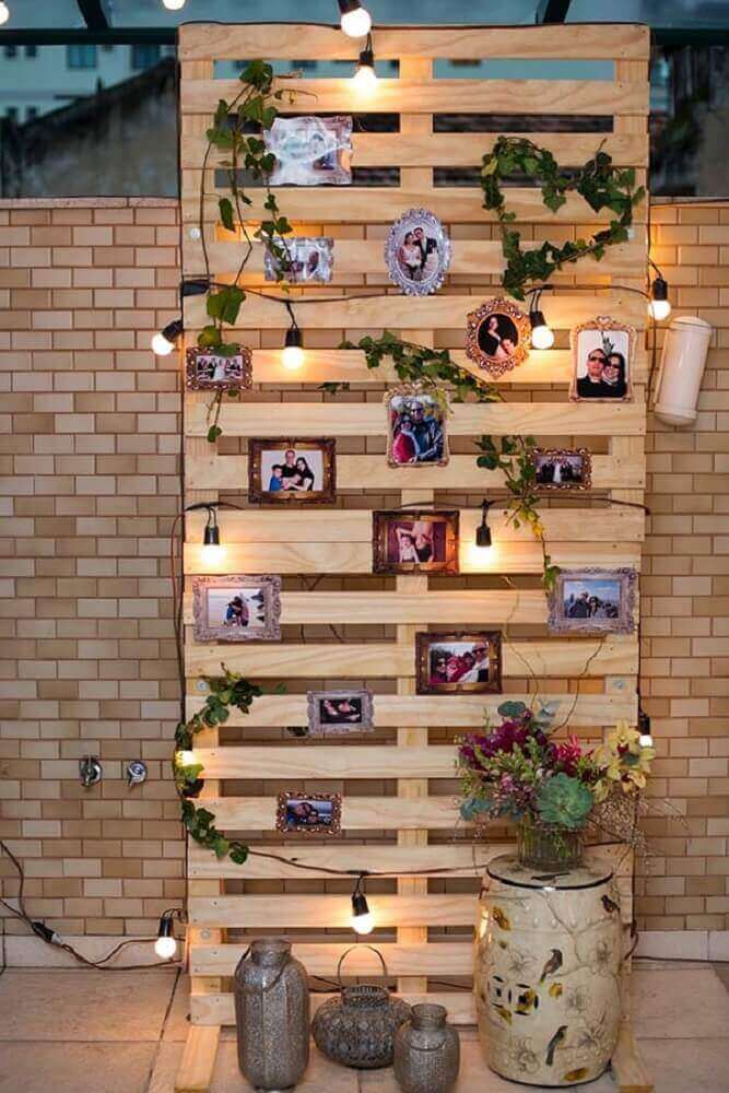 painel de pallet com prateleiras