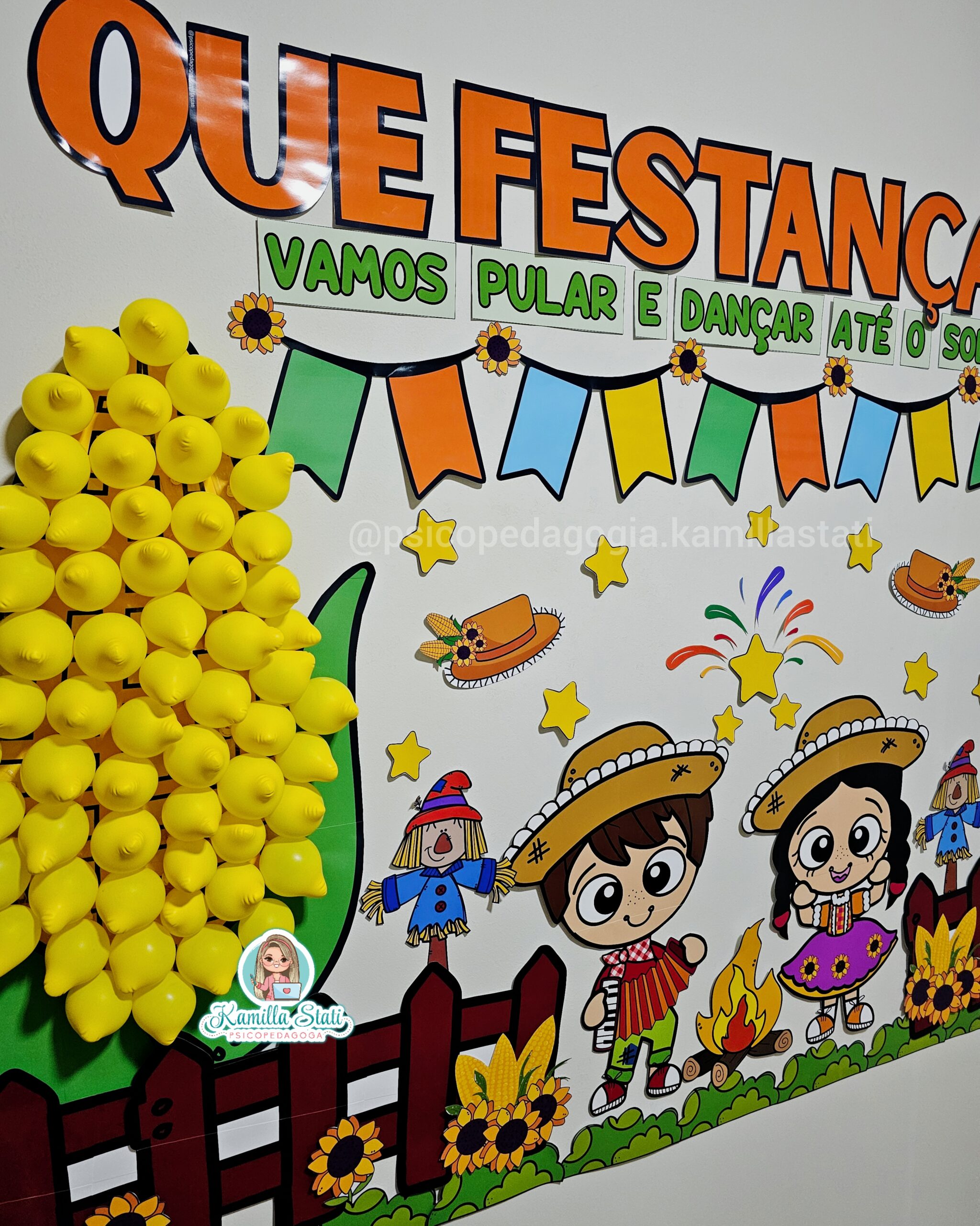 5 Ideias de Títulos para Painéis de Festa Junina Escolar
1. Crie um Arraiá Inesquecível: Dicas para um Painel Junino Escolar Criativo
2. Do Tradicional ao Moderno: Tendências para Painéis de Festa Junina na Escola
3. Painel Junino Interativo: Engajando Alunos com Criatividade e Cor
4. Materiais e Elementos Essenciais para um Painel de Festa Junina Escolar de Sucesso
5. Transforme sua Escola: Ideias de Painéis Juninos que Encantam