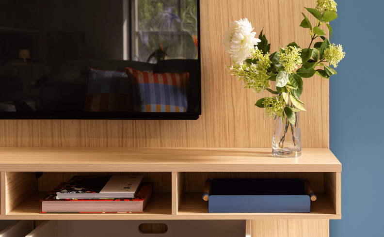 Suporte para TV em painel de porcelanato