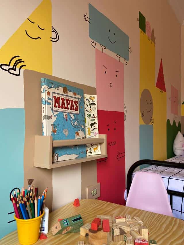 ideias de parede desenhada para sala de estar