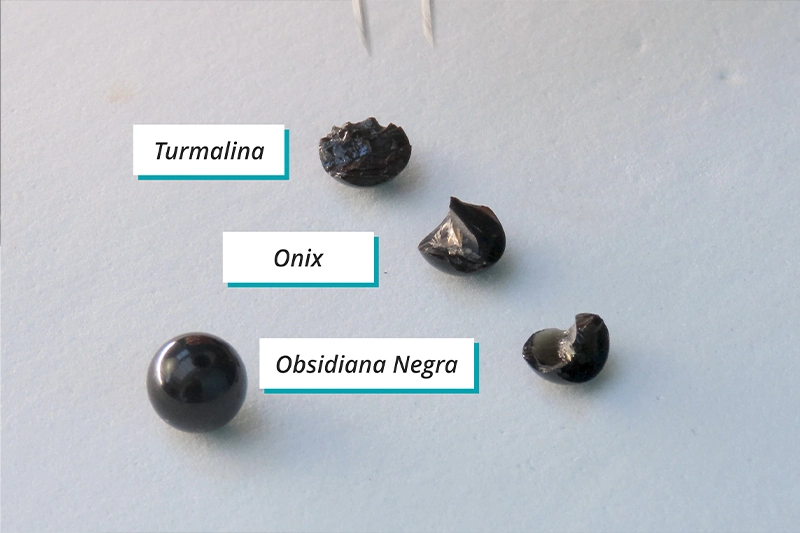 pedras negras proteção