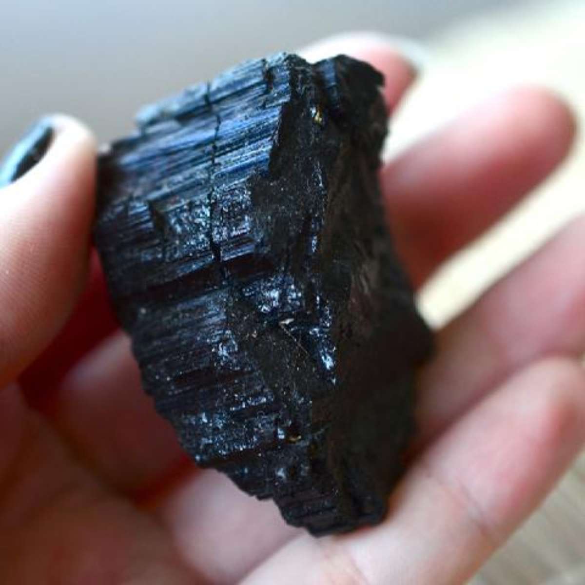 pedras negras proteção