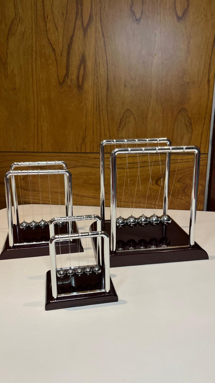 melhores pendulos de newton para decorar sala