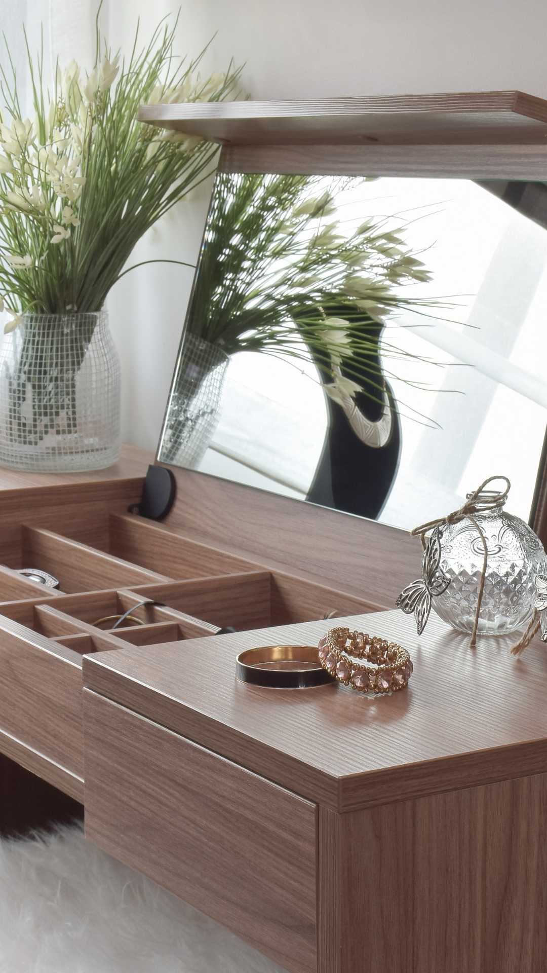 penteadeira moderna com rodinhas