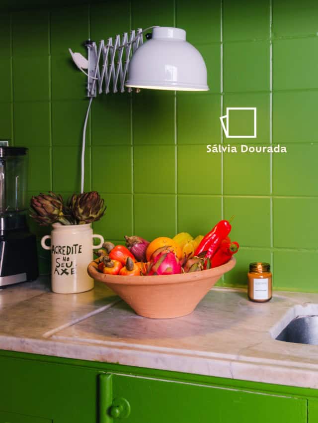 como pintar azulejo de banheiro