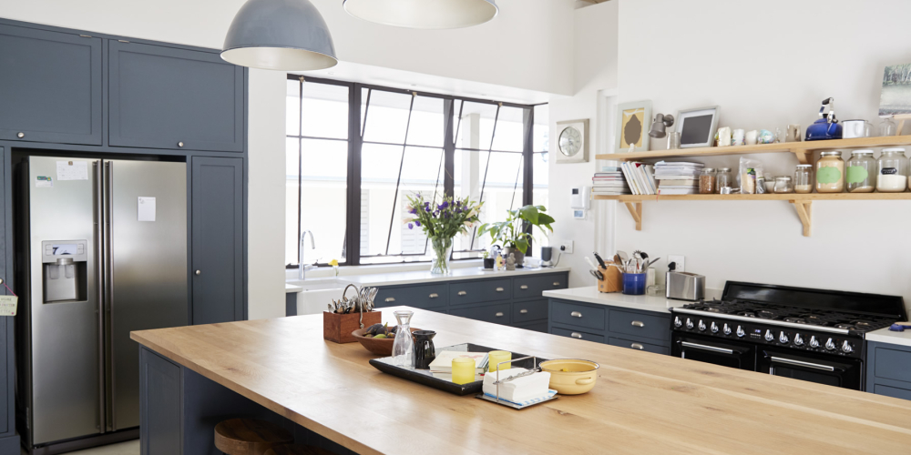 Reforma Rápida: Transforme Sua Cozinha com Pintura de Azulejos e Rejuntes