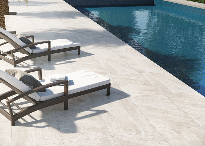 manutenção piscina porcelanato