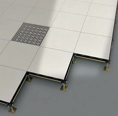 Piso Elevado Tradicional vs. Monolítico: Comparativo de Funcionalidade e Estética