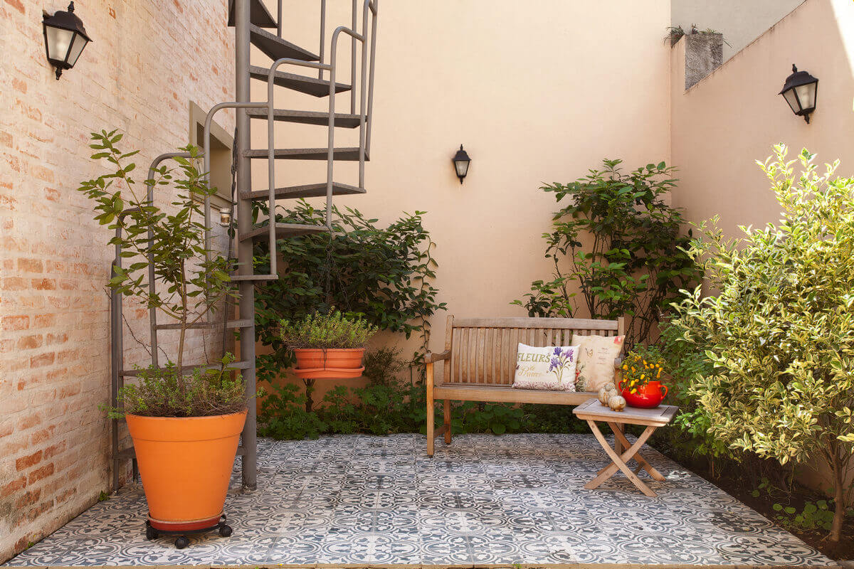 Como escolher o porcelanato acetinado ideal para sua área gourmet