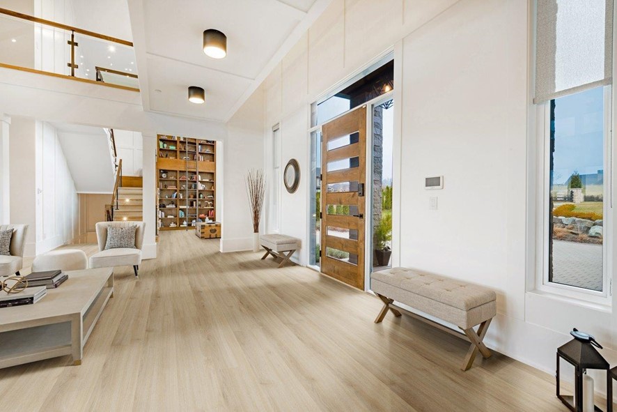piso vinílico herringbone