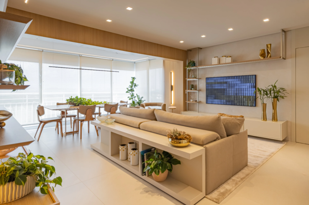 plantas artificiais vs plantas naturais para sala