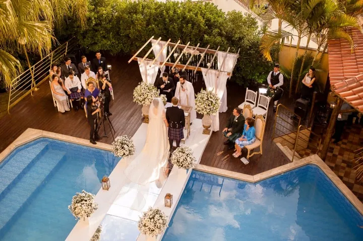 5 Dicas Essenciais para uma Pool Party Inesquecível