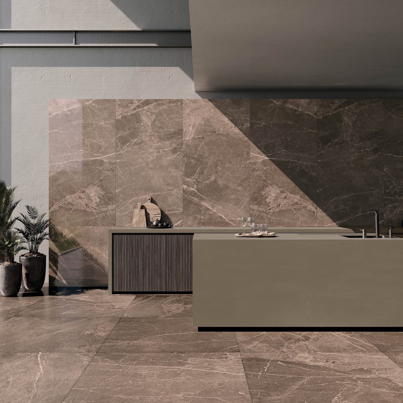 Porcelanato marrom claro amadeirado