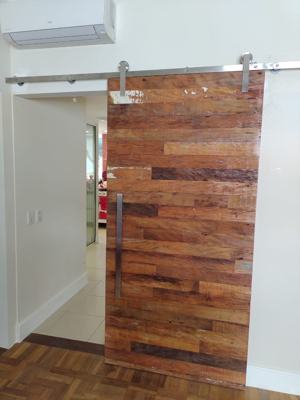 Porta de correr madeira para cozinha