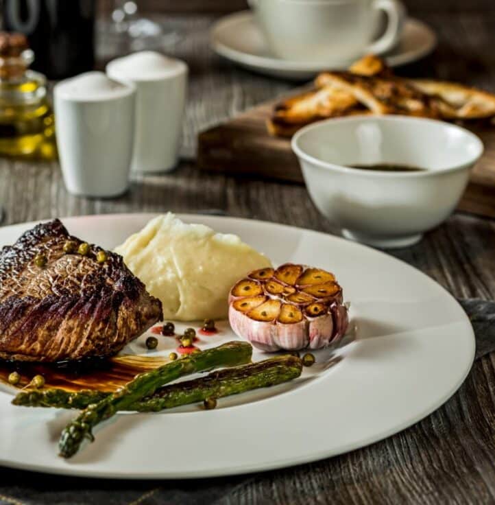 como evitar pratos decorativos caírem da parede