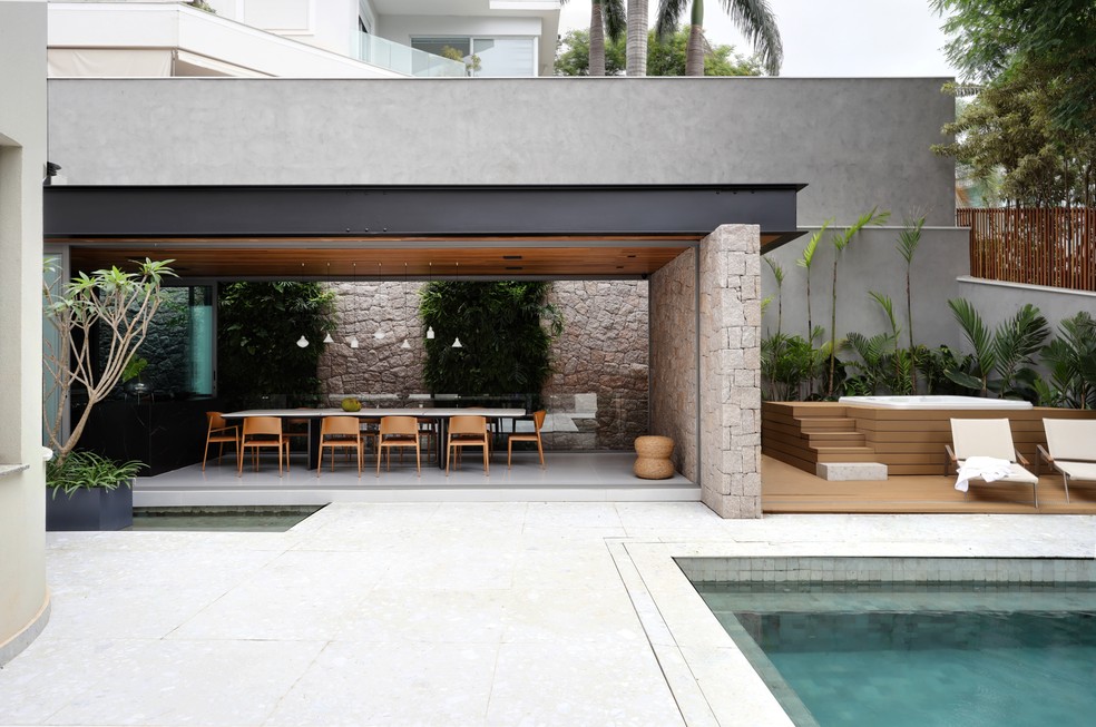 inspirações de área de lazer com piscina e churrasqueira