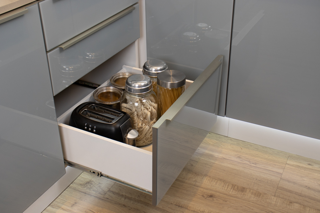 despensa walk-in vs despensa embutida qual a melhor