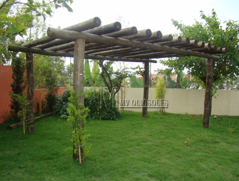 Tamanho mínimo pergolado madeira