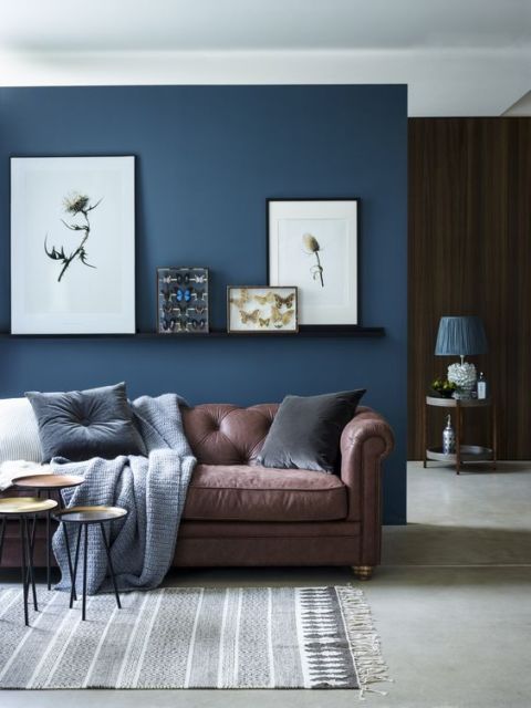 sala marrom e azul