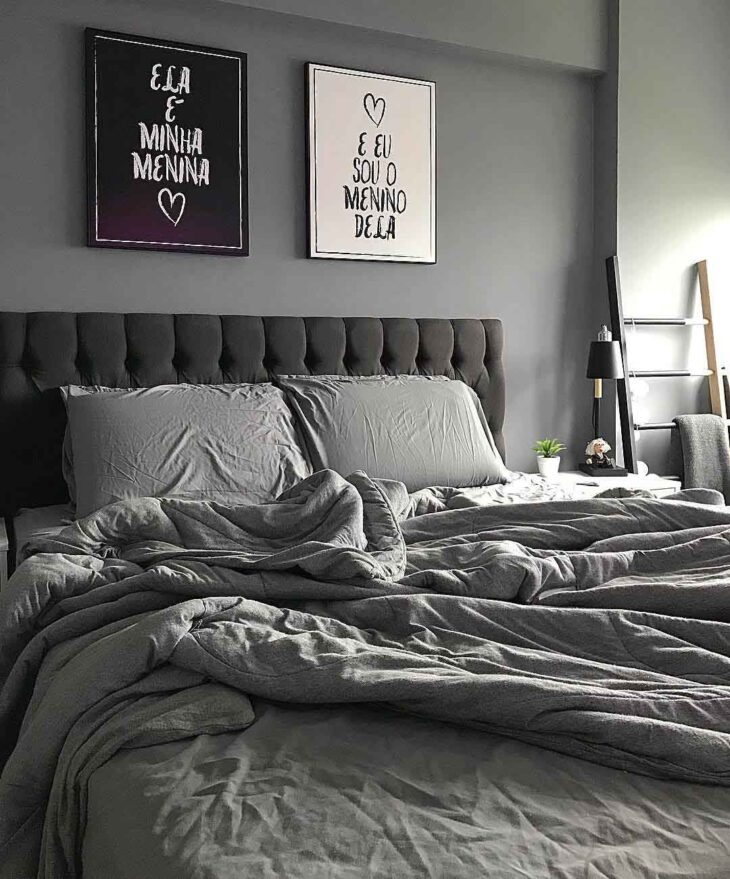 quarto cinza claro