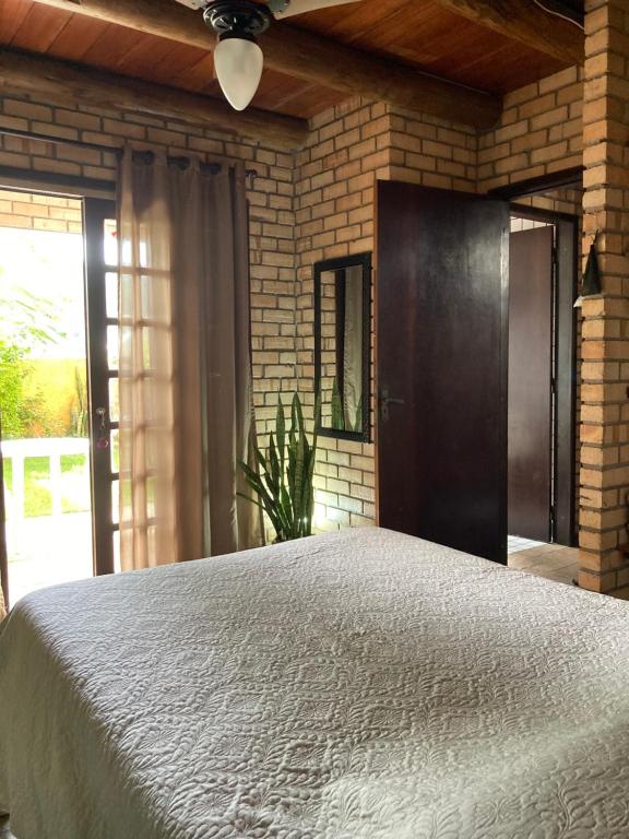 quarto com banheiro de luxo