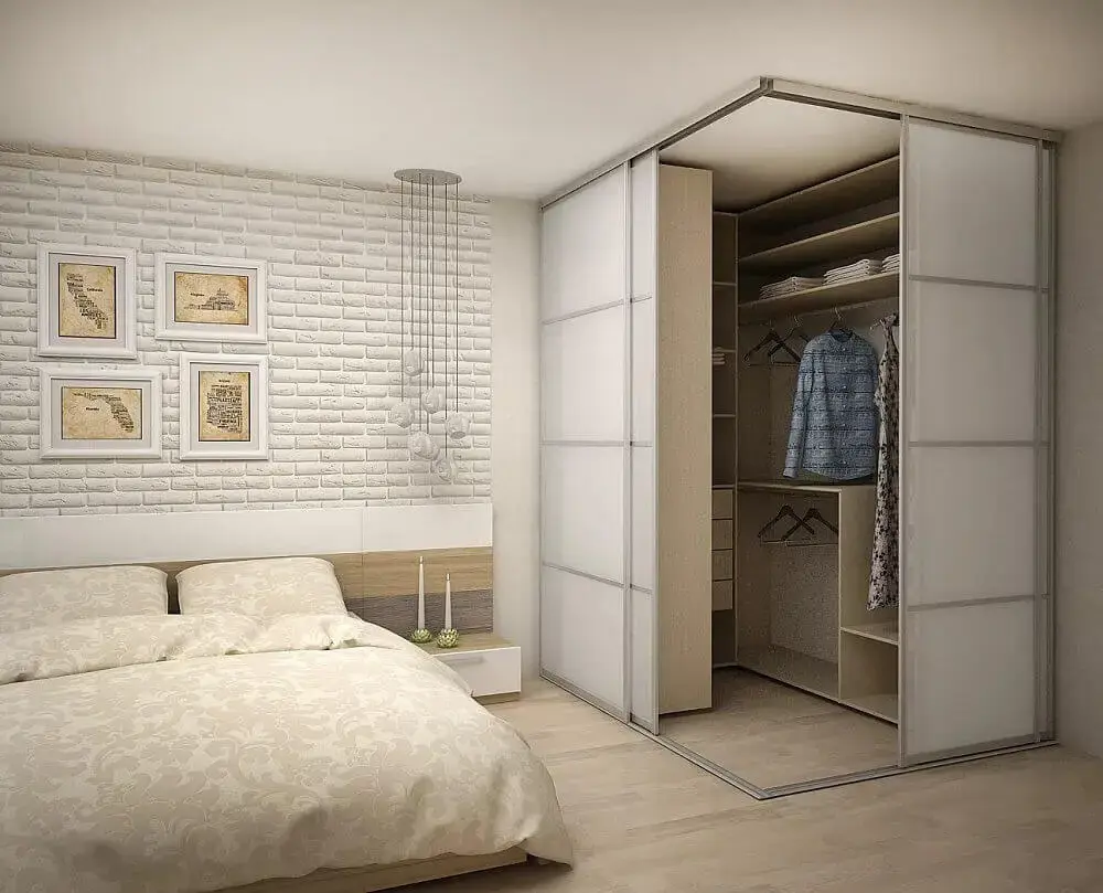 Closet planejado com divisória