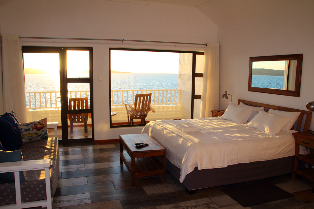 ideias de decoração quarto com varanda pequena